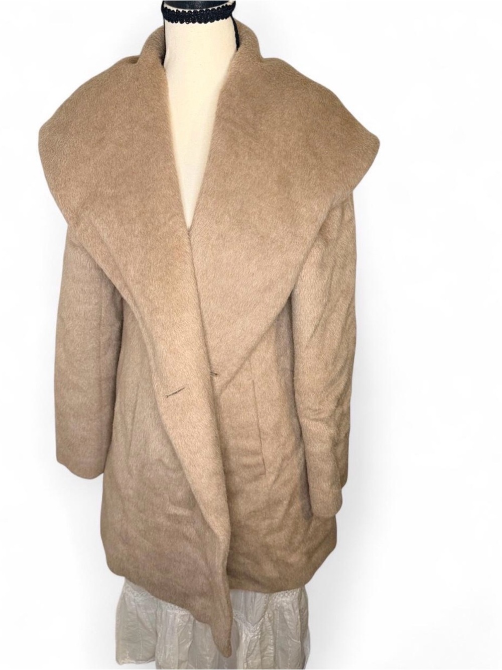Trina Turk tan wool, viscose, alpaca & polyester coat with a boho vibe, size 6